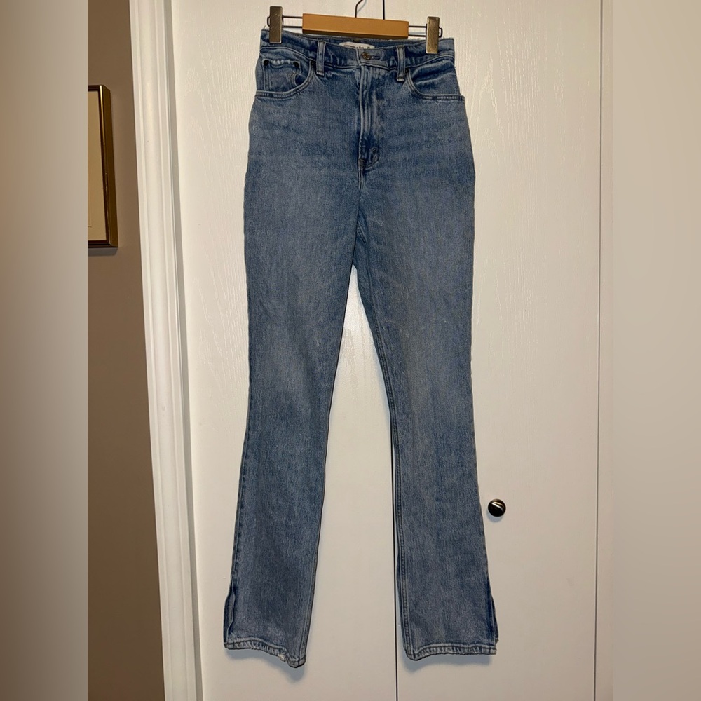 Abercrombie & Fitch Curve Love Ultra High Rise 90s Straight Jean
